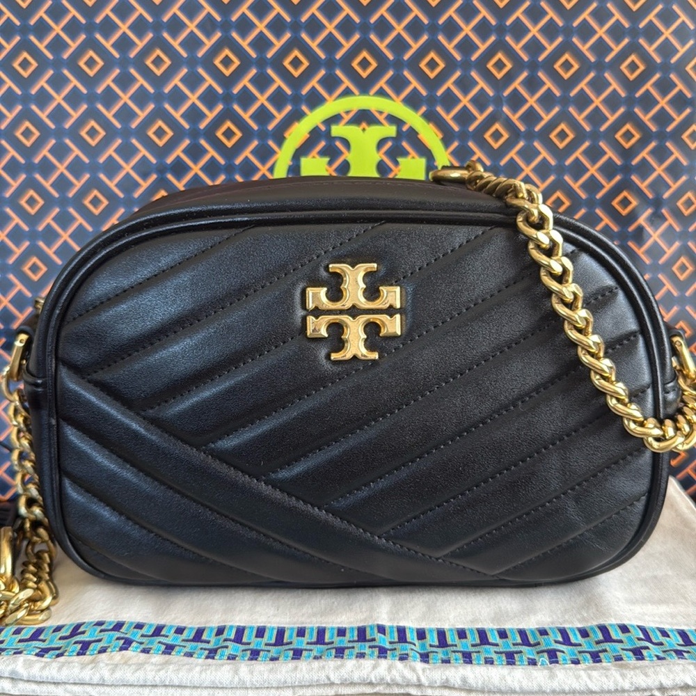 TORY BURCH 🖤BLACK🖤 SOFT QUILTED LEATHER CROSSBODY BAG 🌟EUC🌟 - Picture 3 of 17